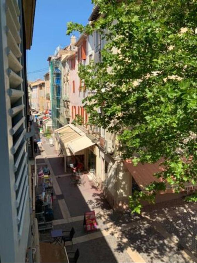 شقة Centre Historique De Frejus - Face A La Mairie المظهر الخارجي الصورة